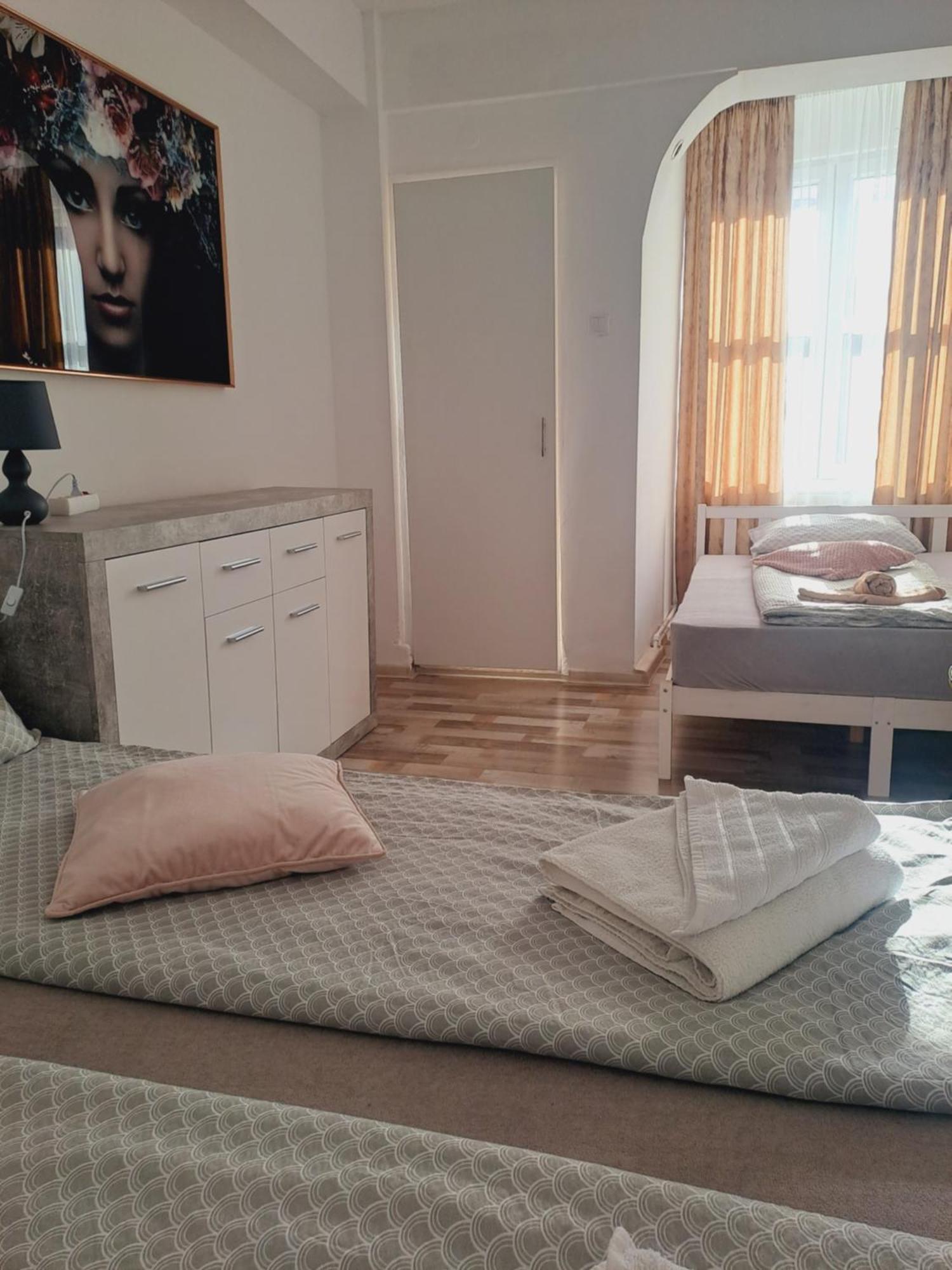 7 Level Central Apartments Miercurea Ciuc Pokoj fotografie